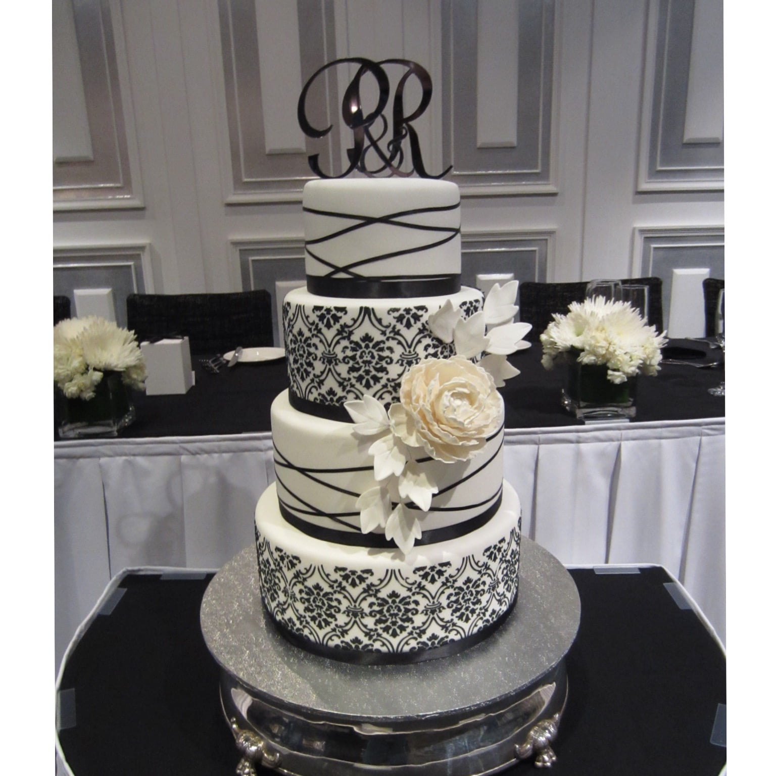 Black & White Ball Nikos Cakes